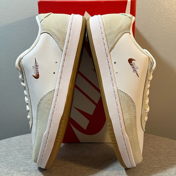 Nike Court Vintage PRM White/Metallic Copper Women’s Size 8 CW1067-102 - Picture 7 of 11